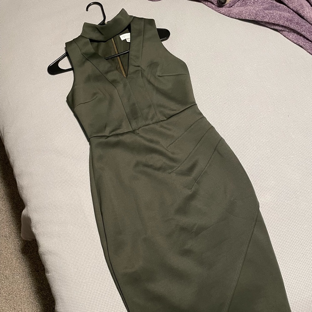 Bisou Bisou olive green choker dress size 4